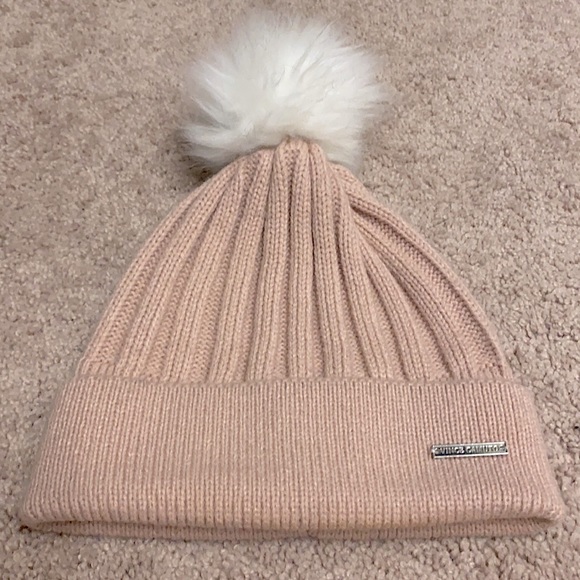 Vince Camuto Light Pink Blush Rose Women’s Beanie With Faux Fur White Pom - Picture 3 of 7